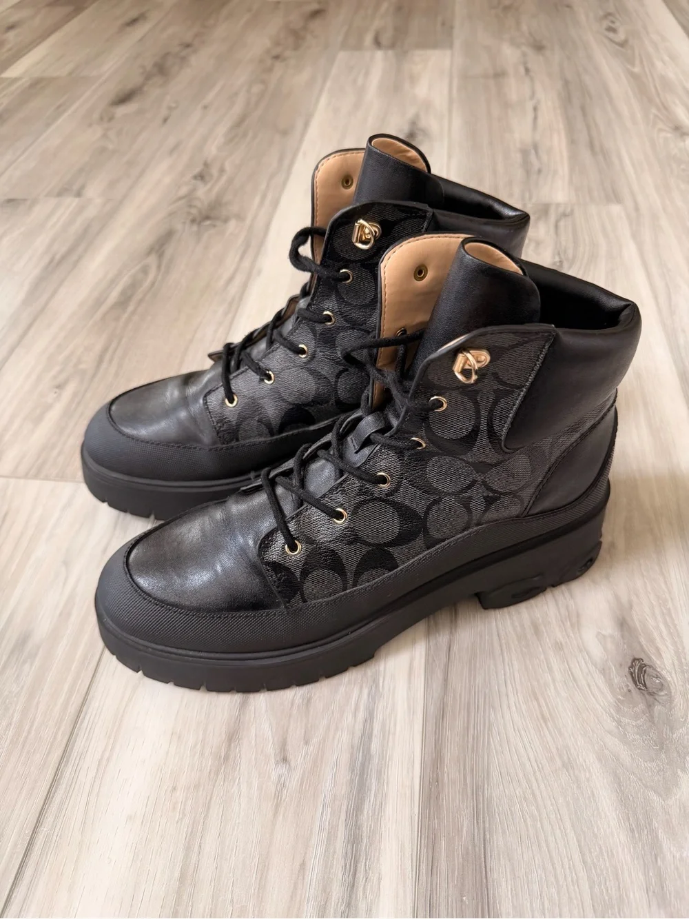 Coach CM590 Signature Combat Boots Women’s 10B Black Leather Canvas Lug Sole